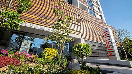 MISSUM VERSATILE LIVING