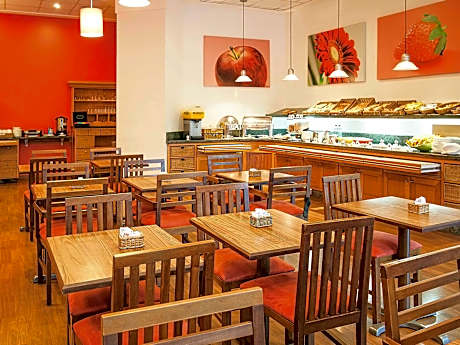 Ibis Vitoria Praia do Canto