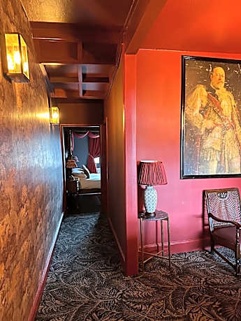 Superior Suite with Lounge