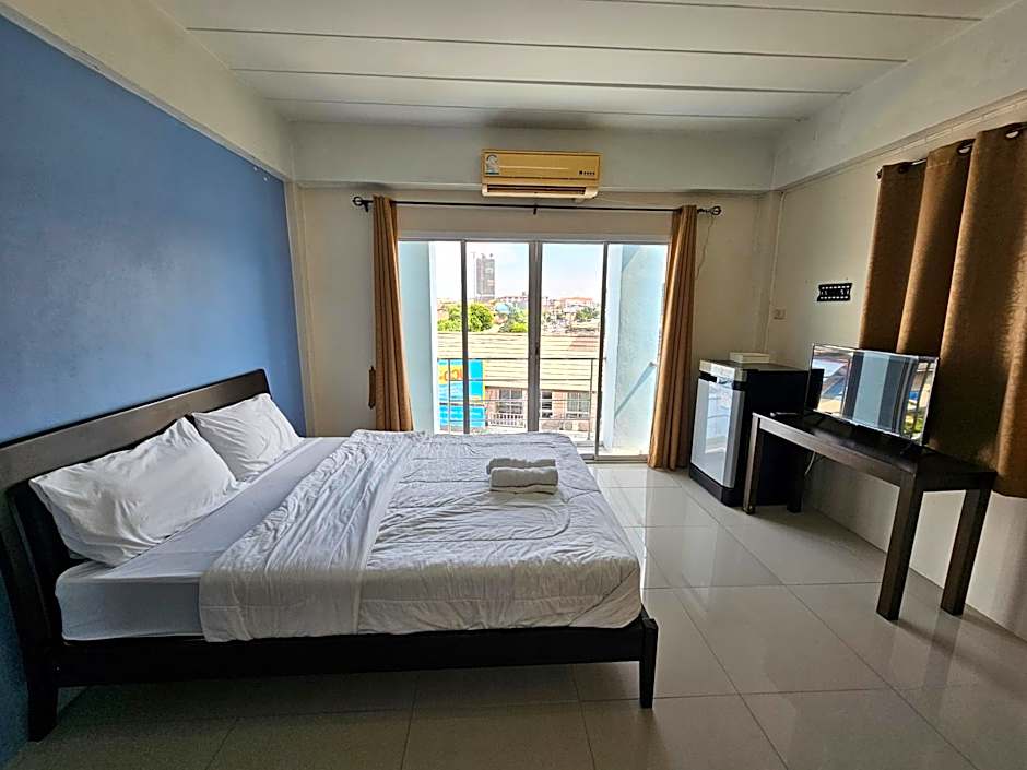 Si Fah at Bangsaen Hotel