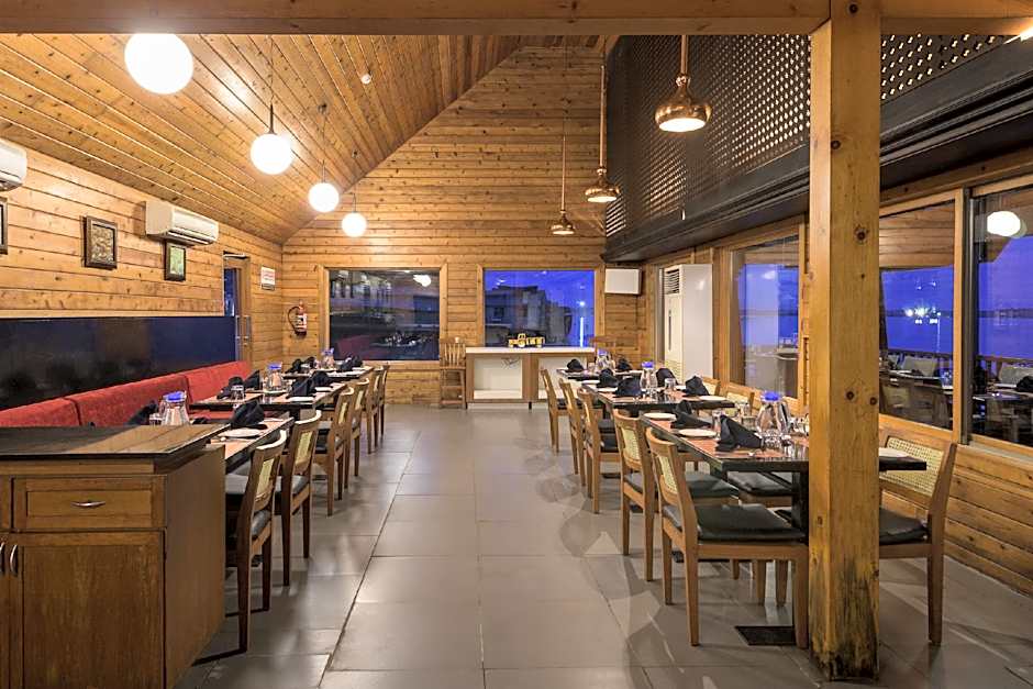 Club Mahindra Ashtamudi