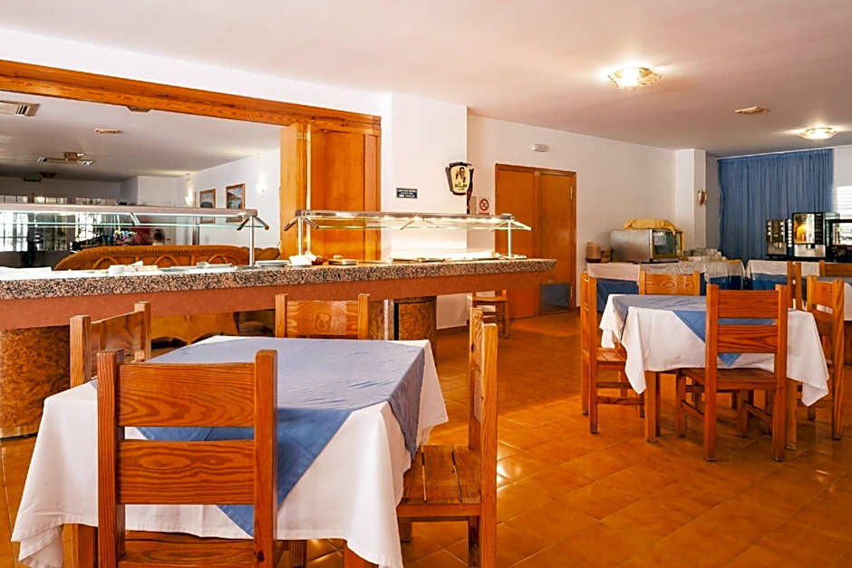 Aparthotel Puerto Cala Vadella