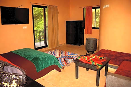 Triple Room with Mountain View