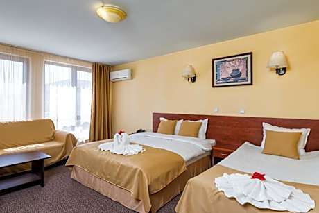 Economy Triple Room