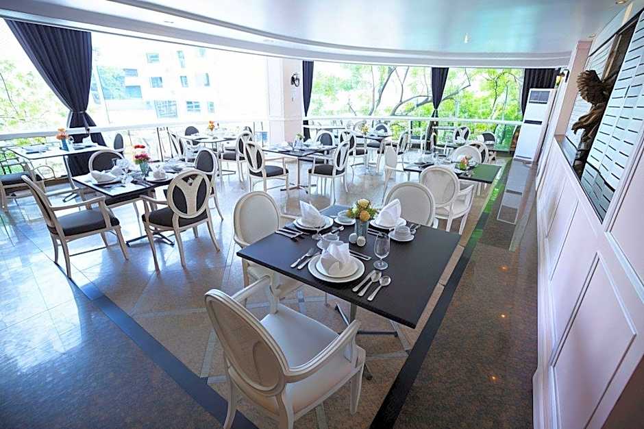 Forum Park Hotel