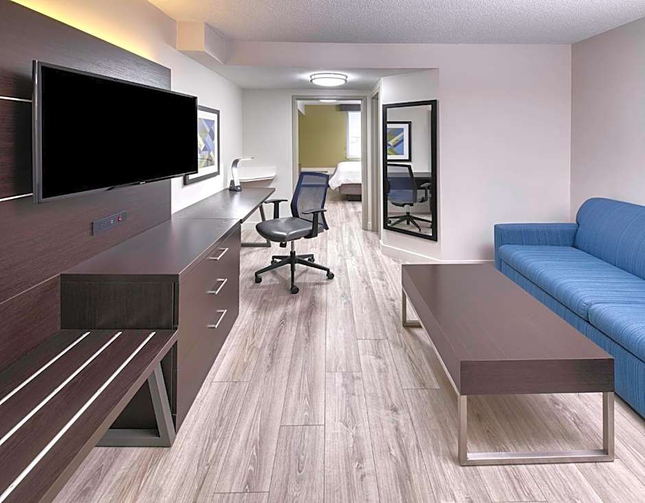 Holiday Inn Express & Suites Mississauga-Toronto Southwest By IHG