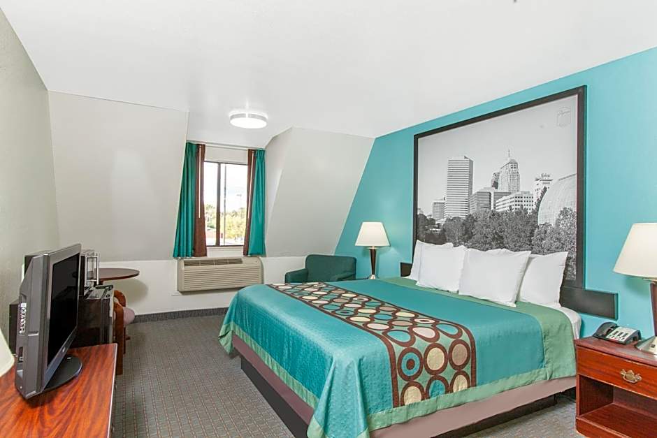 Super 8 by Wyndham Sallisaw
