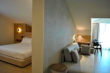 Superior Double Room with Bath and Terrace