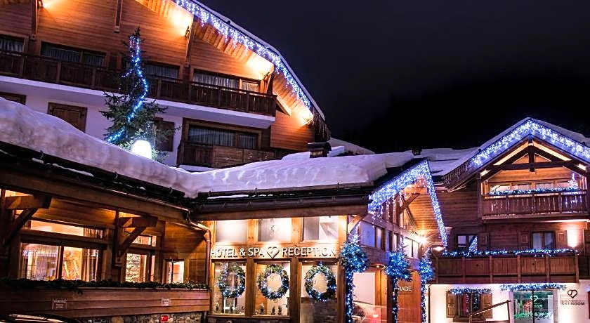 Au Coeur Du Village Hotel