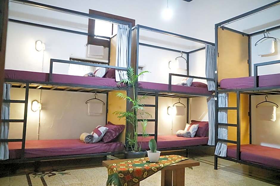 Semeru Hostel Malang