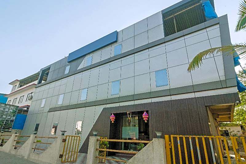 OYO 23656 Parimeet Hotel