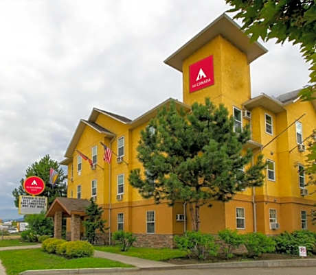 HI Kelowna Hostel