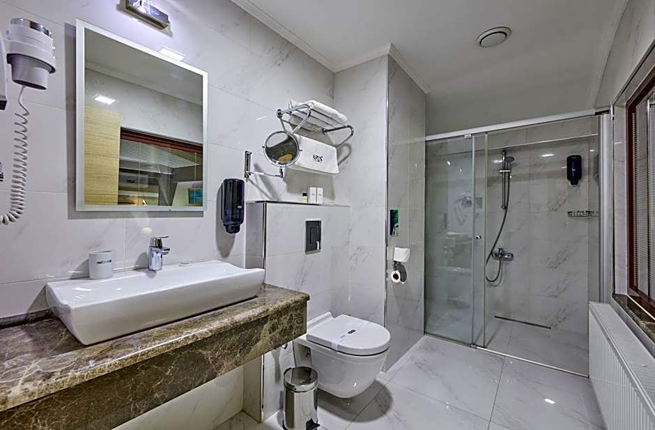 Arus Hotel