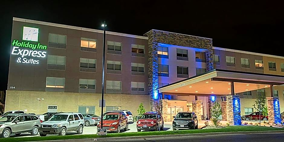 Holiday Inn Express and Suites Louisville N Jeffersonville