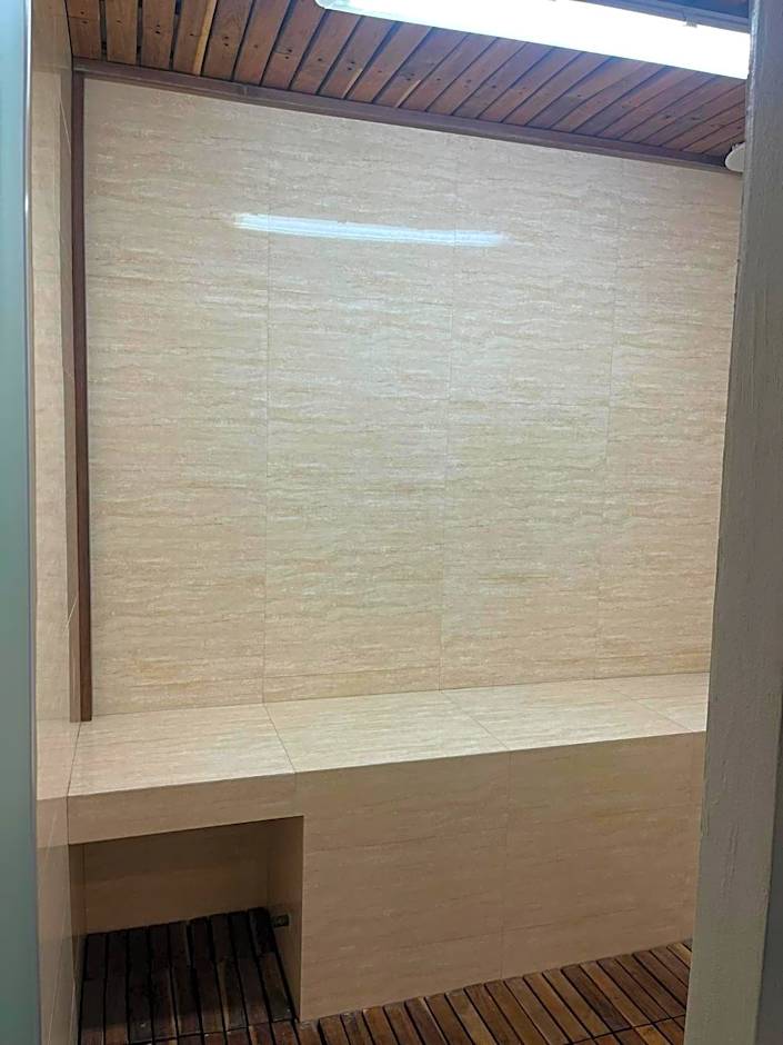 Zújmú Business Boutique Hotel