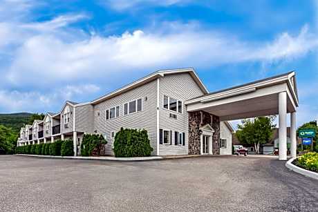 Quality Inn & Suites Gorham Riverside