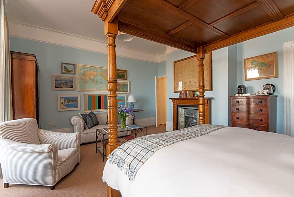 The Royal Harbour Hotel