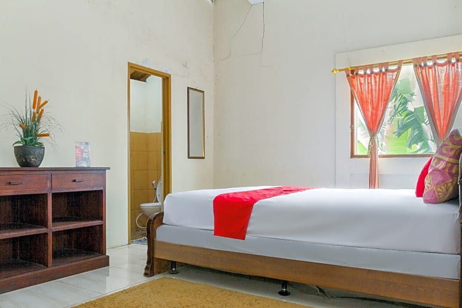 RedDoorz near Farmhouse Lembang