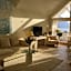 Sunde Fjord Hotel, free and easy parking