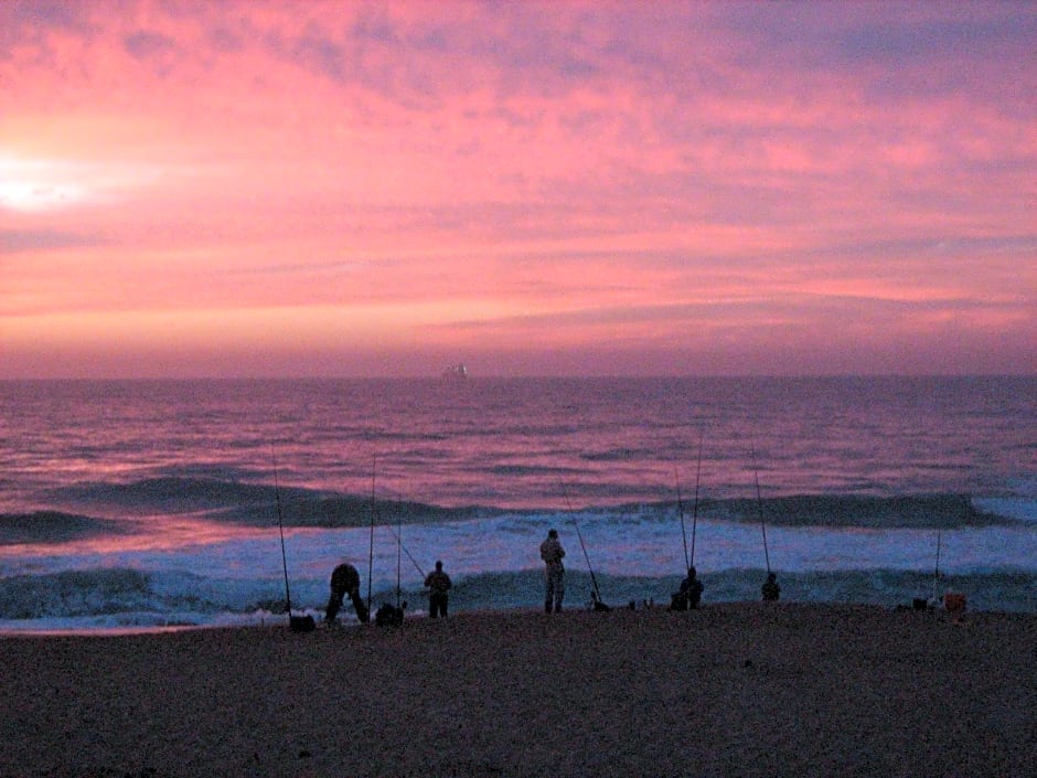 Glenashley Beach Accommodation - B&B and Backpackers