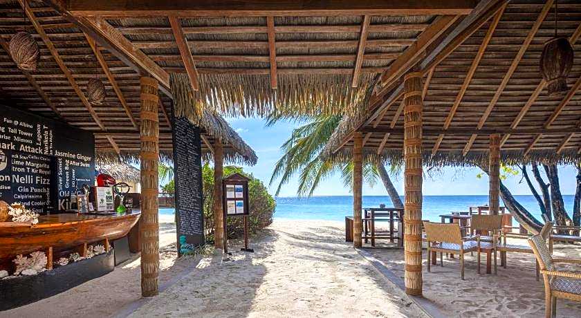 Adaaran Select Meedhupparu – 24 hours Dine Around Premium All inclusive