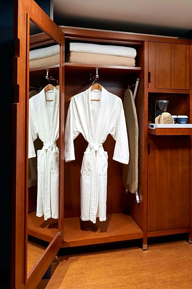 Four Points by Sheraton Hotel & Conference Centre Gatineau-Ottawa