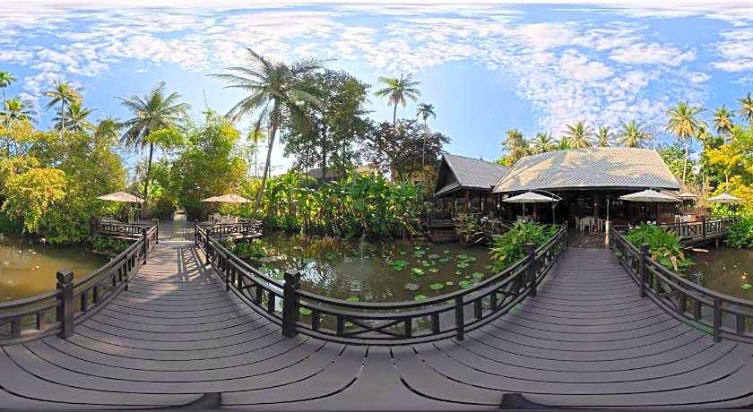 Parasol Blanc Hotel