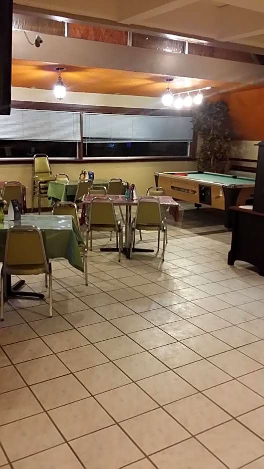Red Carpet Inn