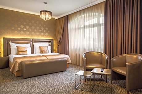 Superior Deluxe Double or Twin Room