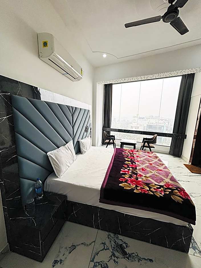 Foto 1 daripada 3 — Superior 1 King Bed