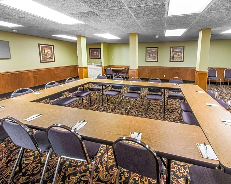 Quality Inn & Suites Conference Center Across from Casino