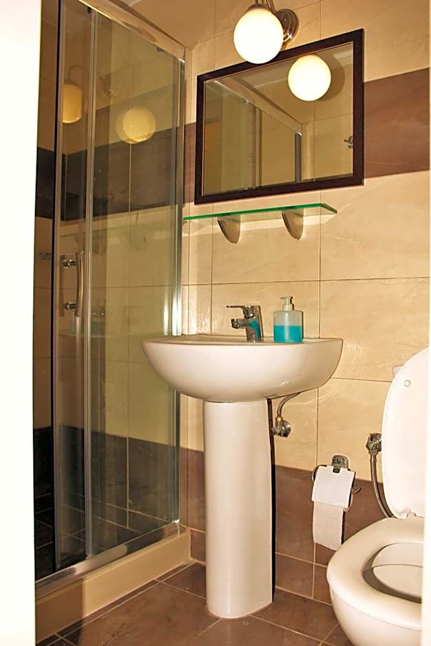 Rea Hotel