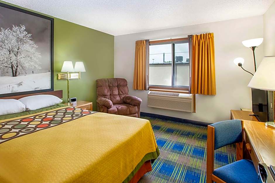 Super 8 by Wyndham Columbus