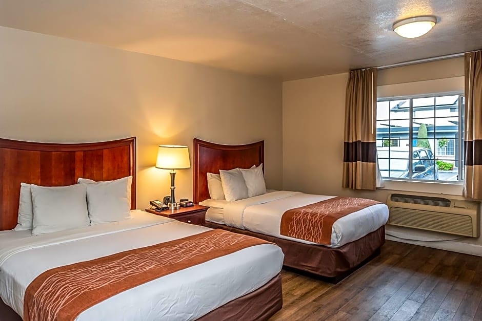Blu Pacific Hotel