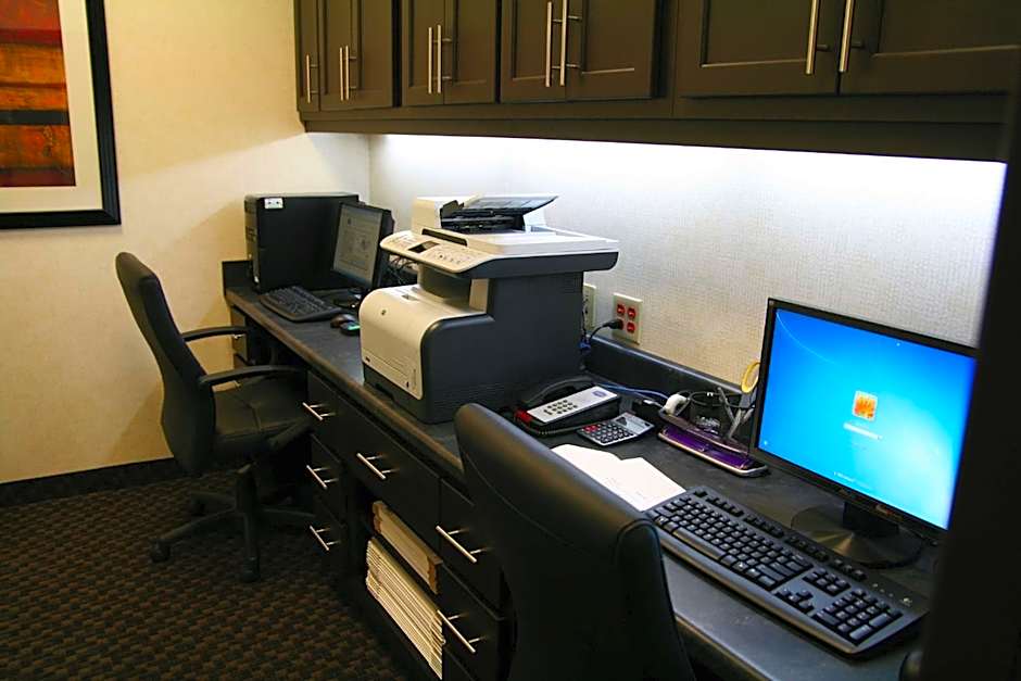 Hampton Inn By Hilton And Suites Detroit/Airport-Romulus