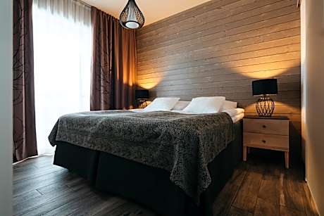 Family Room with Balcony - No pets allowed