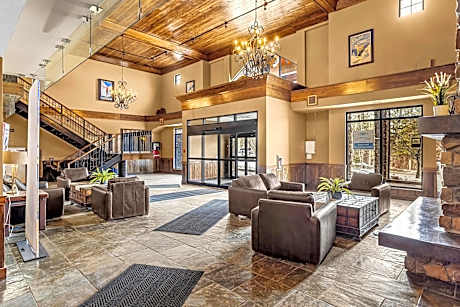 Glacier Mountaineer Lodge
