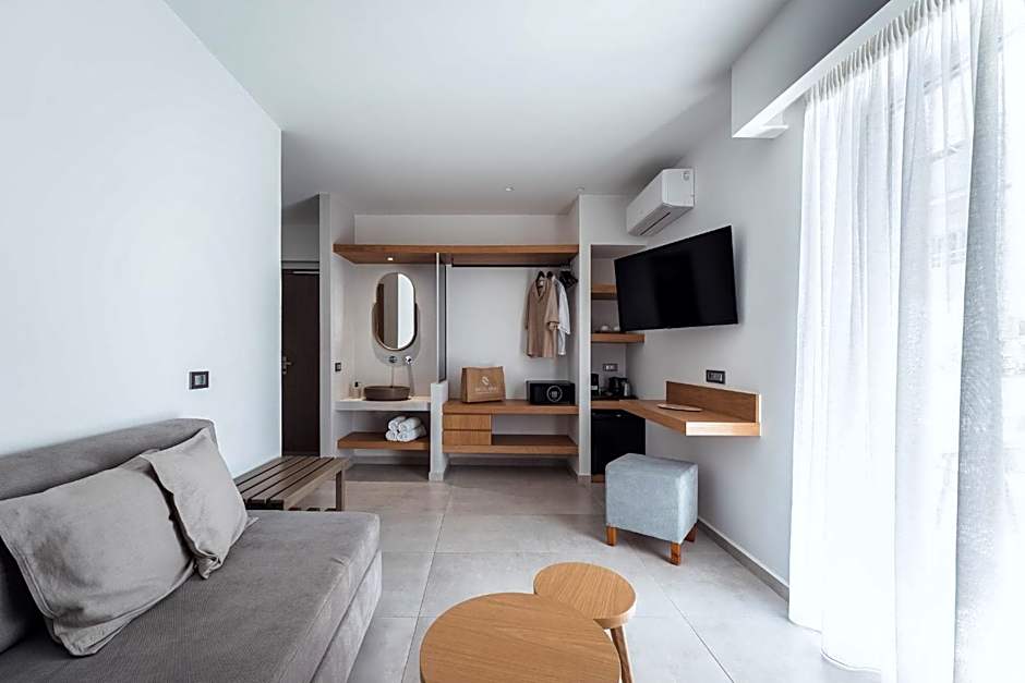 Batis Aero Beachfront Wellbeing Hotel