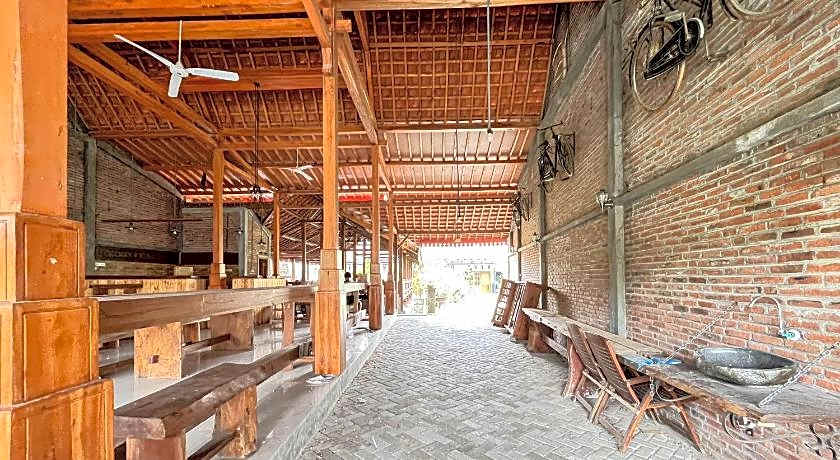 RedDoorz Syariah near RS Bhayangkara Nganjuk