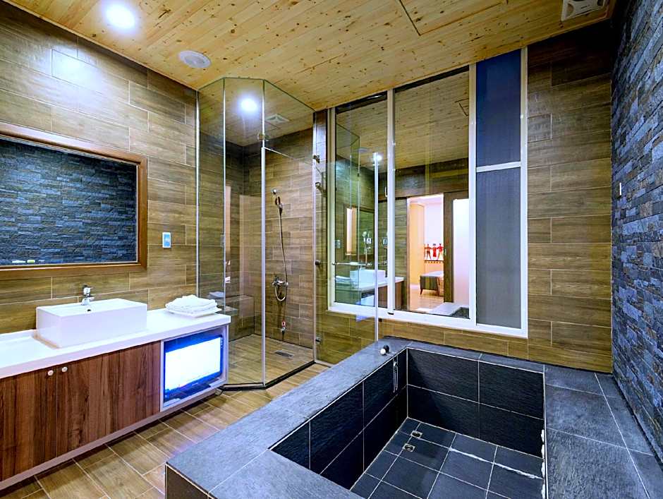 Duo Romance Hotel