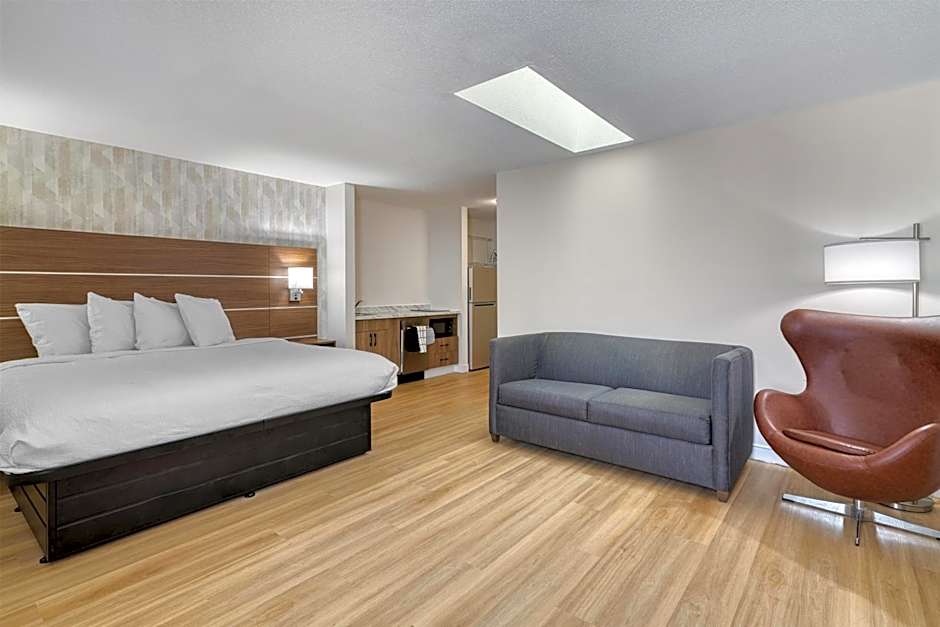 Baldwin Inn & Suites, SureStay Collection by Best Western