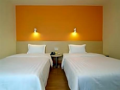 Corporate Twin, Guest room, 2 Twin/Single Bed(s), City view