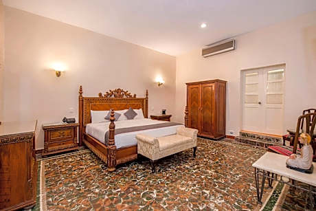 Deluxe with Jacuzzi