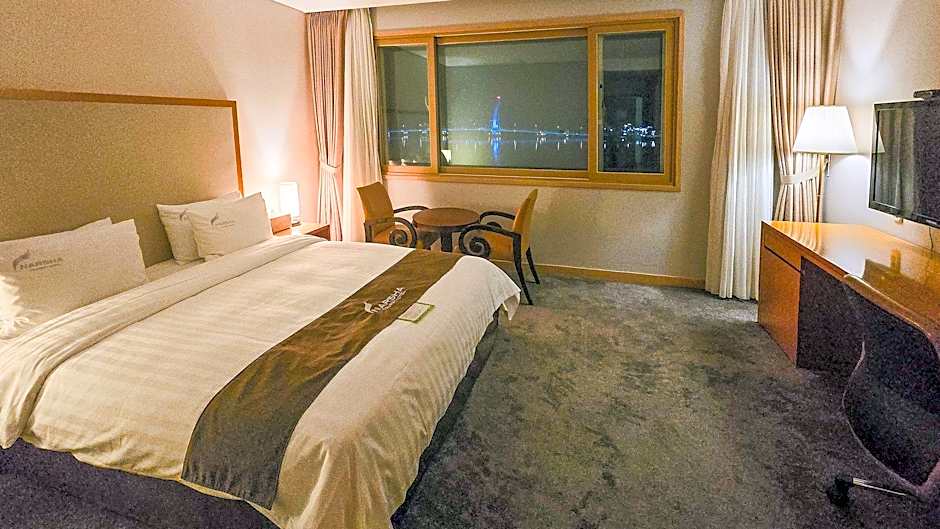 Narsha Tourist Hotel