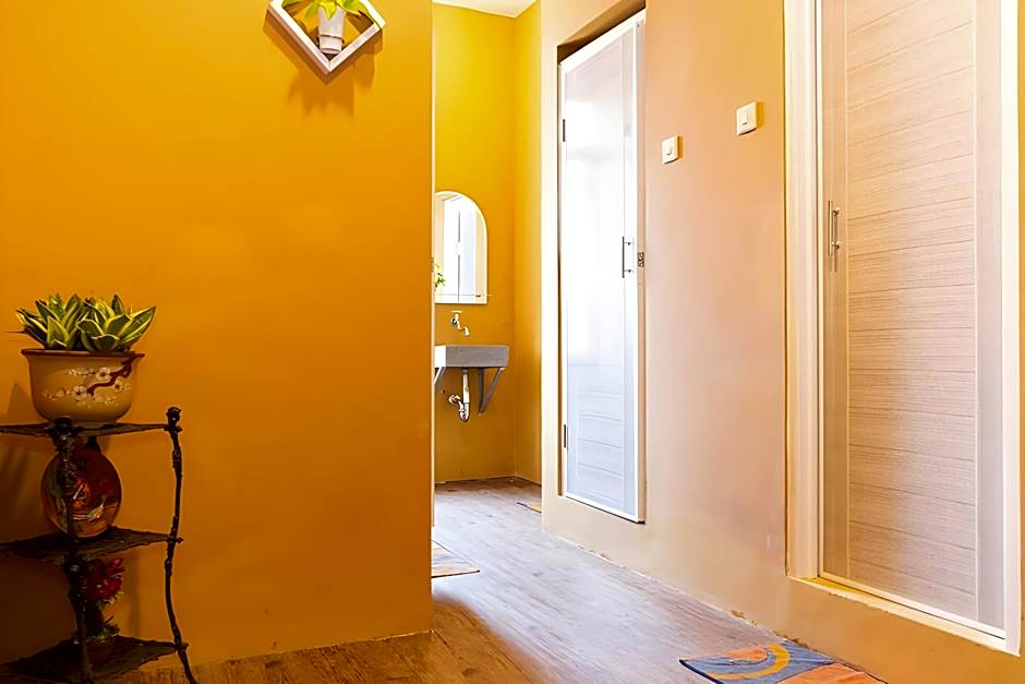 RedDoorz Hostel @ DI Panjaitan Simpang Lima