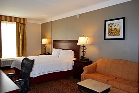1 King Bed With Sofabed Nonsmoking