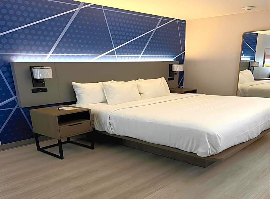 Comfort Inn & Suites Harvey - Chicago Southland