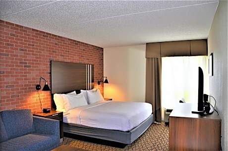 King Room - Accessible/Non-Smoking