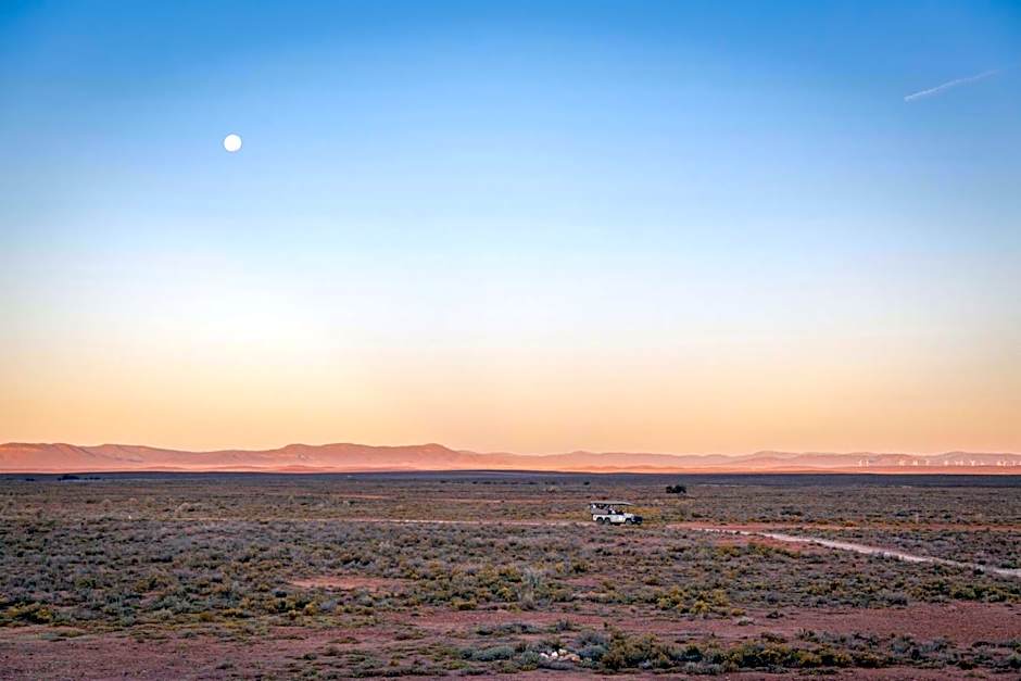 Inverdoorn Game Reserve Lodge