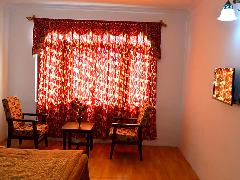 The Grand Plaza – Srinagar, PA